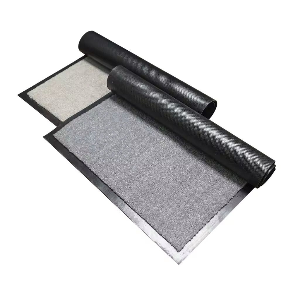 Entrance carpet for the interior: super absorbent and washable microfiber front door mat