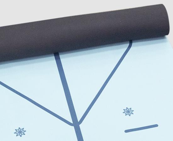 Yoga mat front display (2)