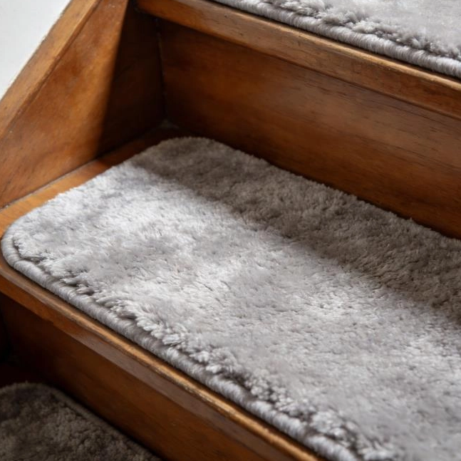 Top Stair Mat Materials Ranked by Durability and Comfort